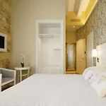 Boutique Carlo Felice Otel *