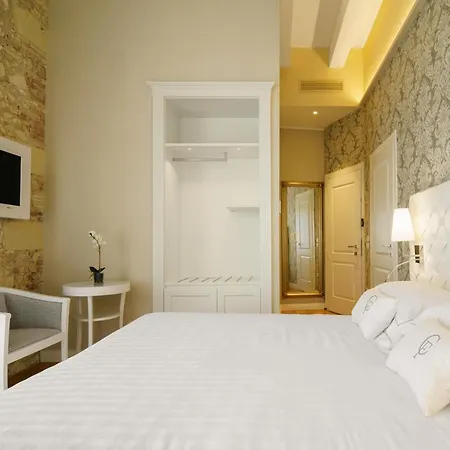 Boutique Carlo Felice Hotel *
