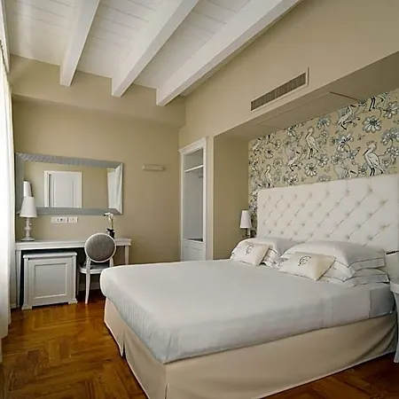 Hotel Boutique Carlo Felice *