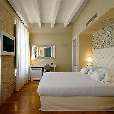 Hotel Boutique Carlo Felice