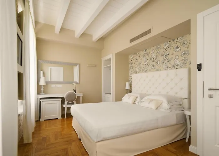 Boutique Carlo Felice ホテル *