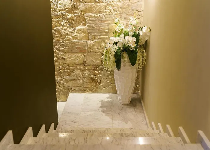 ホテル Boutique Carlo Felice カリアリ