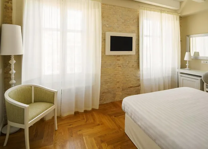 Boutique Carlo Felice * カリアリ